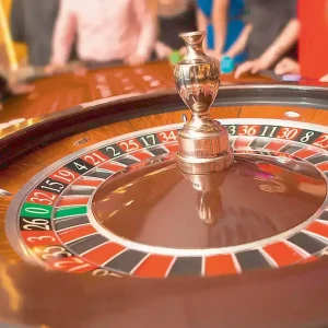 Cách Chơi Cards Bị Khuất Trong Poker Mississippi Stud: Cập Nhật